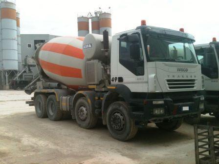 Veículos usados - Camihões betoneiras Iveco trakker 410t45