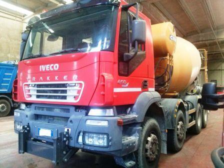 V%C3%A9hicules%20usag%C3%A9s%20-%20Camions-malaxeurs%20Iveco%20trakker%20410t45
